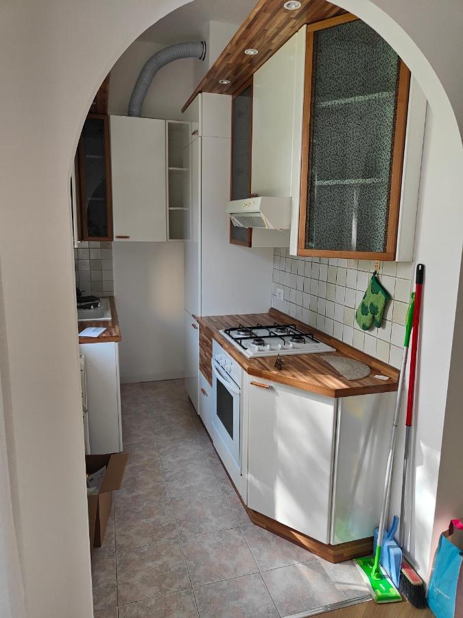 Elegante Bilocale A Milano Con Balcone Lägenhet Exteriör bild